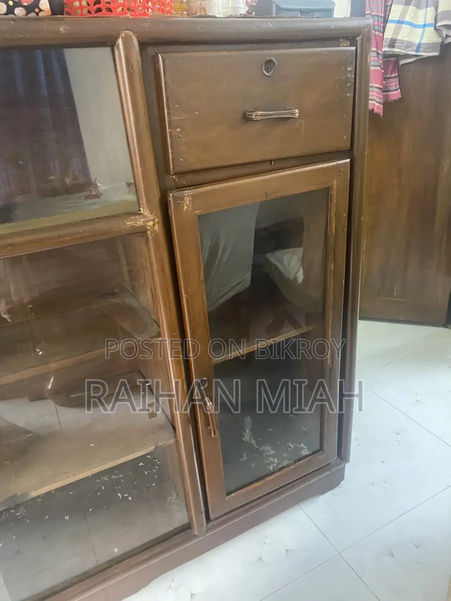 শোকেস ,