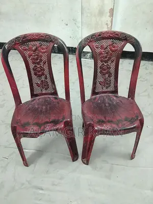 ২ টি চেয়ার বিক্রি করা হবে
