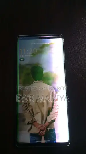 SHARP Aquos R6 (Used)