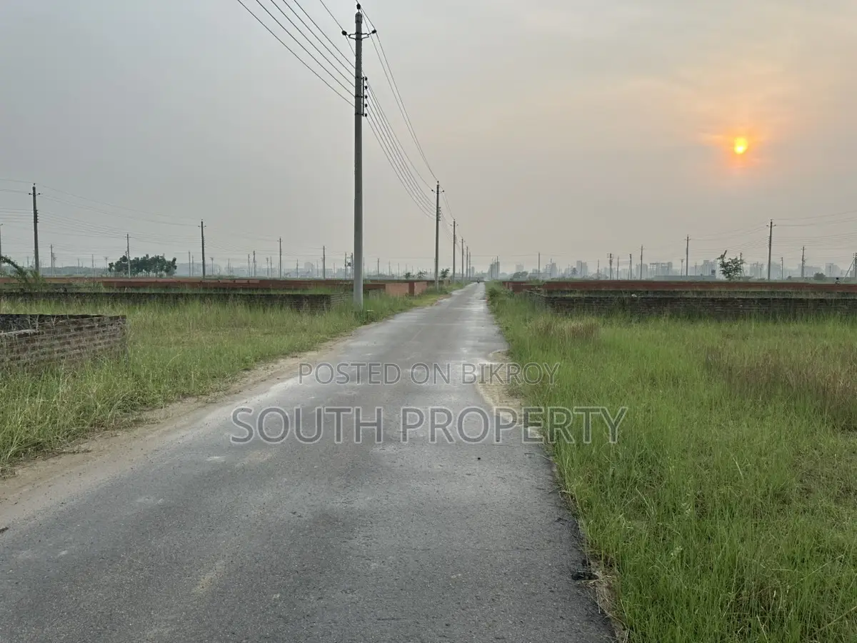 ব্লক-এন, (৩+৩)=৬ কাঠা, উত্তরমুখী, বসুন্ধরা আর/এ