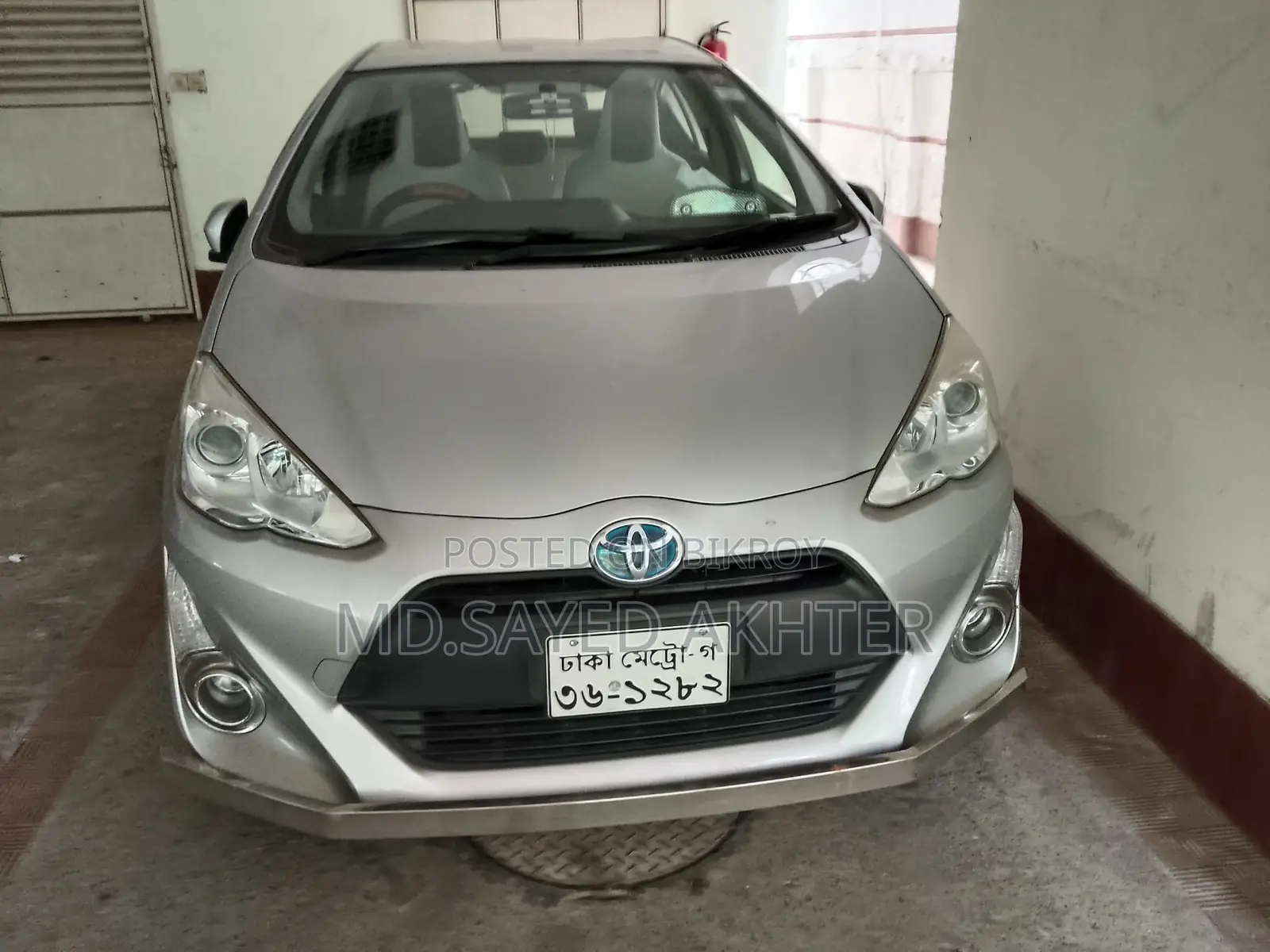 Toyota Aqua Hybrid 2015