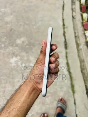 Apple iPhone 11 (Used)
