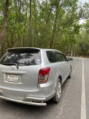 Toyota Fielder 2010