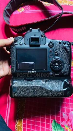 Canon 6D Profasonl Body Only