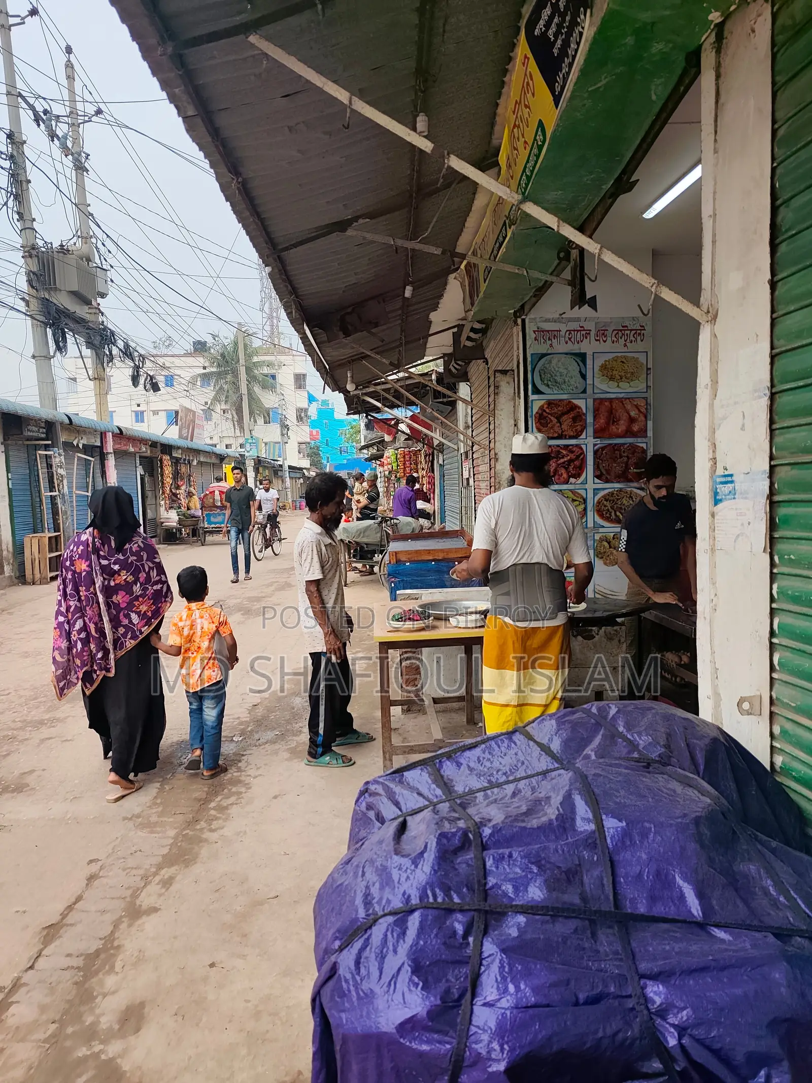 Shop for Rent on Busy Road in Uttara