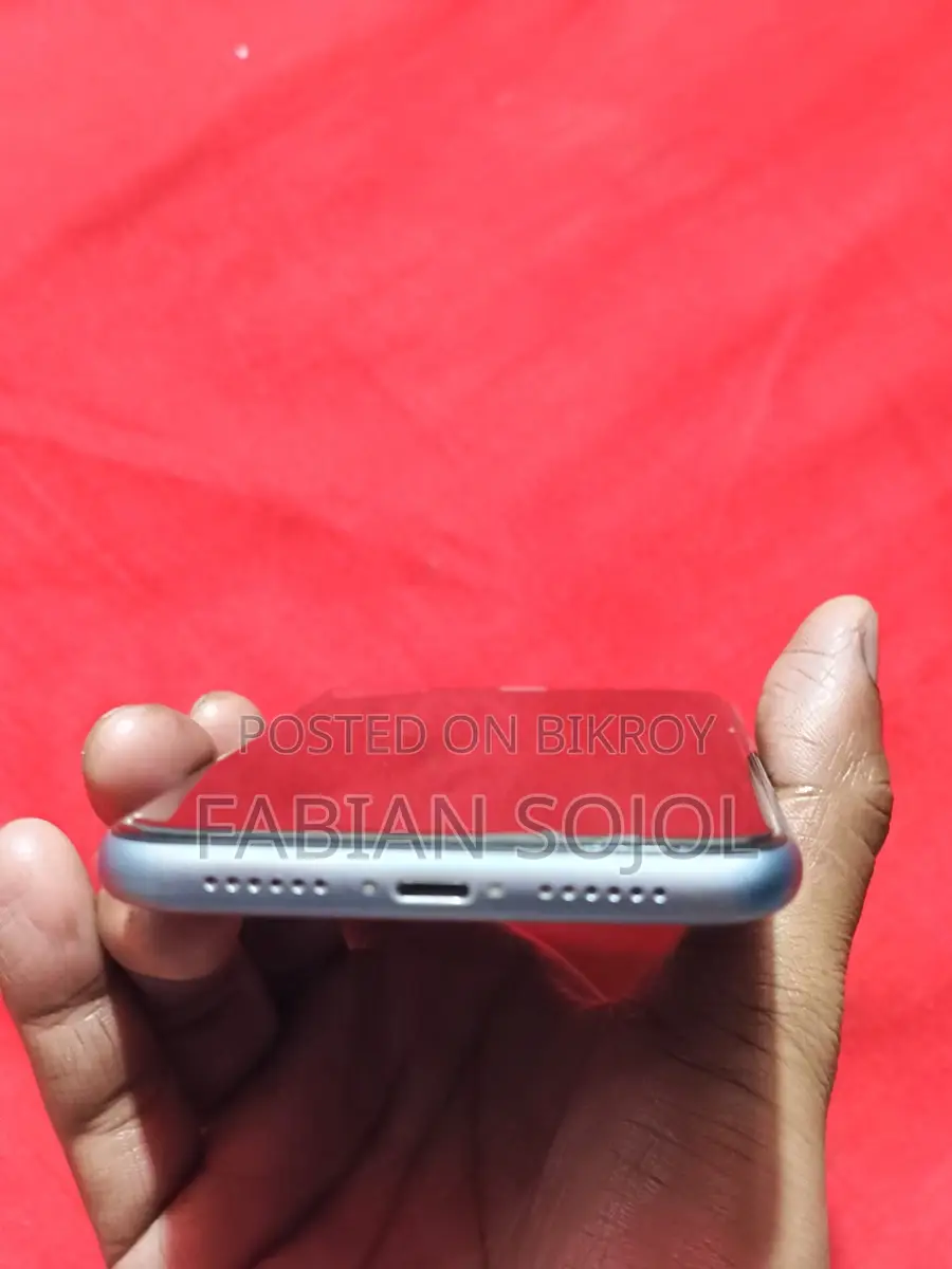 Apple iPhone 11 (Used)