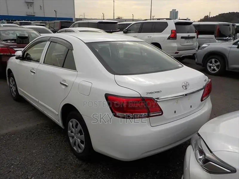Toyota Premio F Pack. 2020