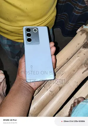 Vivo V27 . (Used)