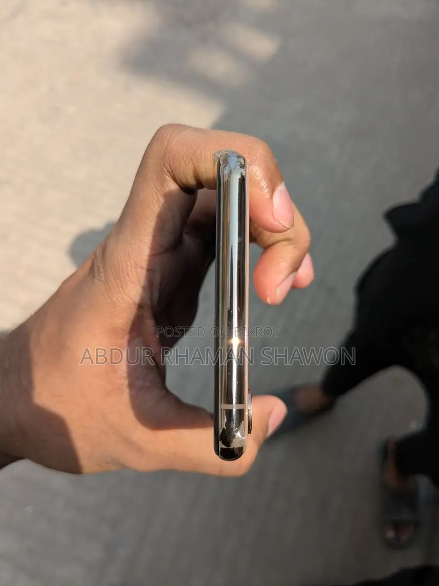 Apple iPhone XS Max (Used)