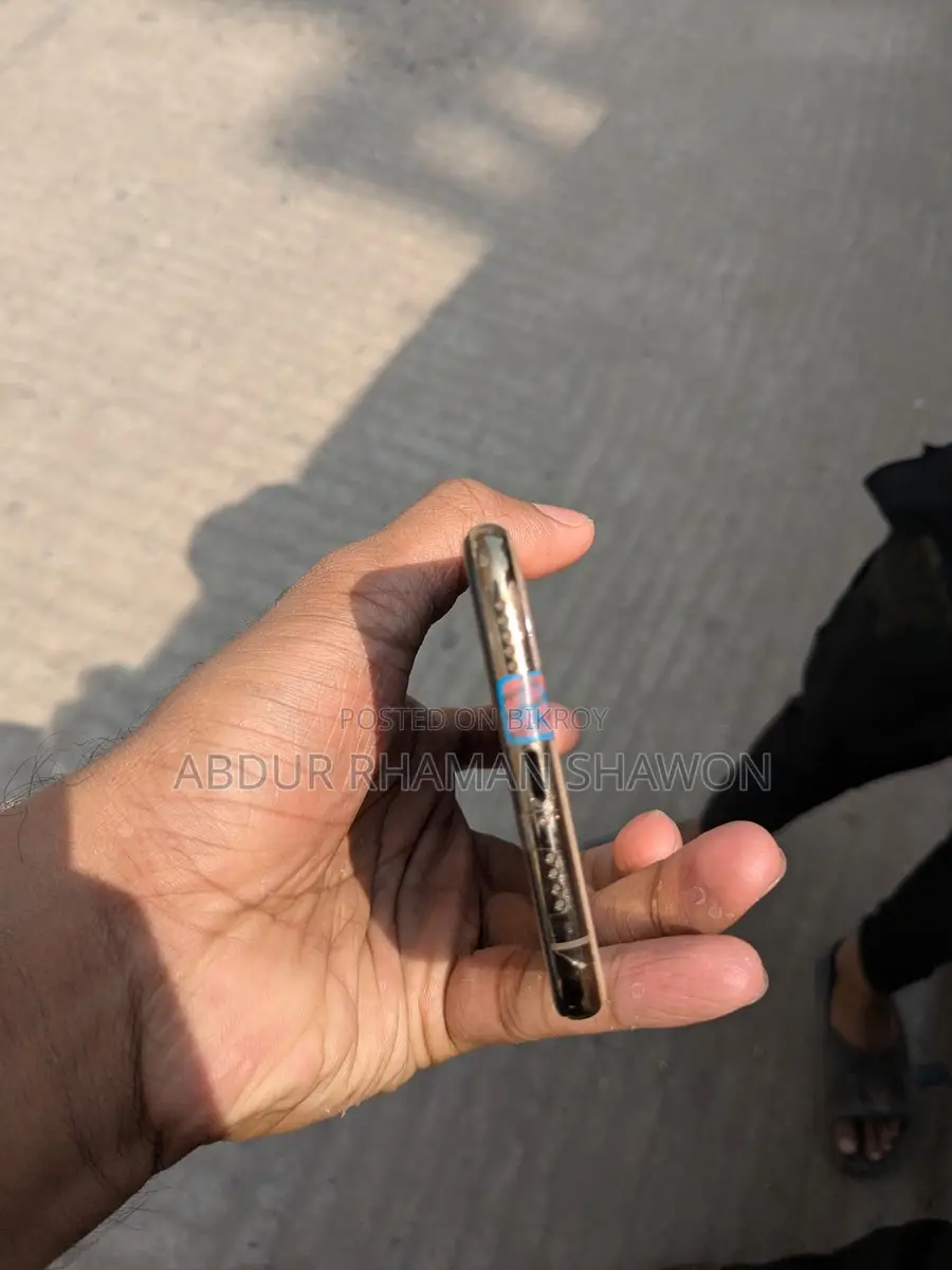 Apple iPhone XS Max (Used)
