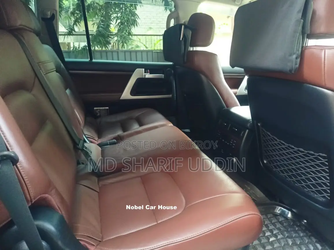Toyota Land Cruiser VX-V8 (Diesel Turbo) 2018