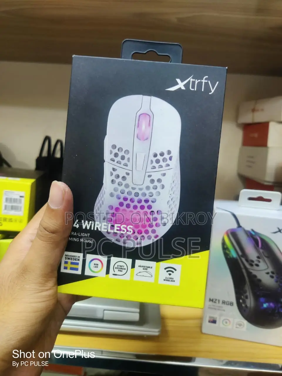 Xtrfy M4 ওয়্যারলেস গেমিং মাউস - ল্যাগ-ফ্রি, বক্সসহ