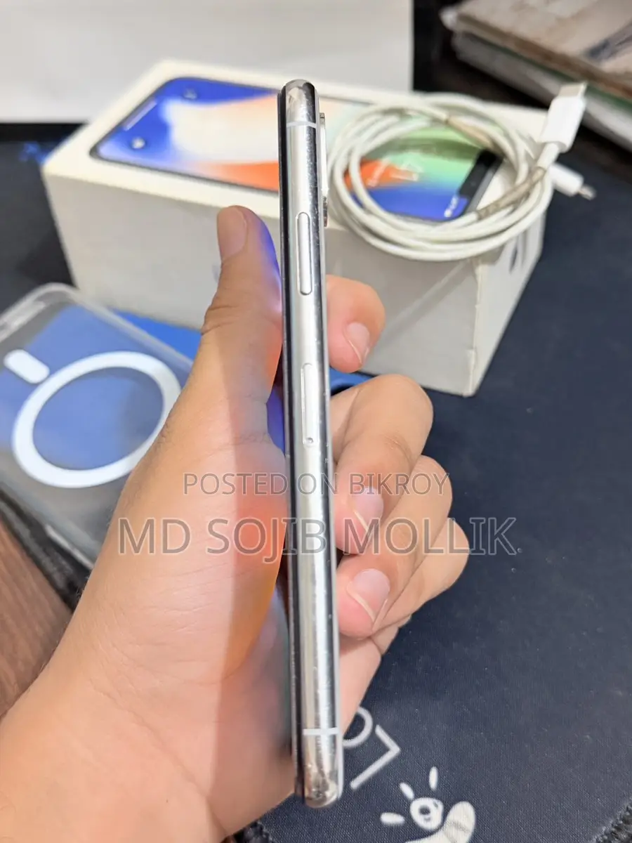 Apple iPhone X (Used)