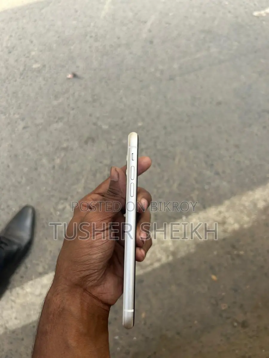 Apple iPhone 11 (Used)