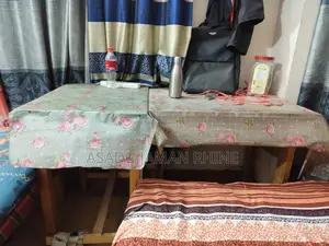 টেবিল চেয়ার বিক্রয়