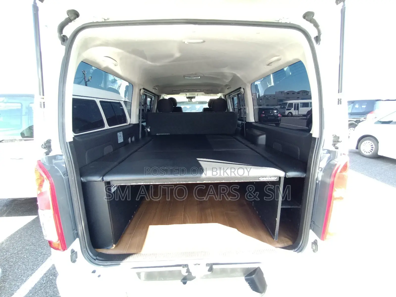 Toyota Hiace Super GL Pearl 2021