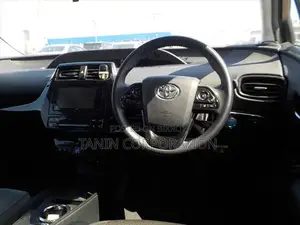 Toyota Prius S LED SUNROOF 2020