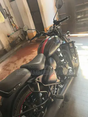 Royal Enfield Classic 350 . 2024