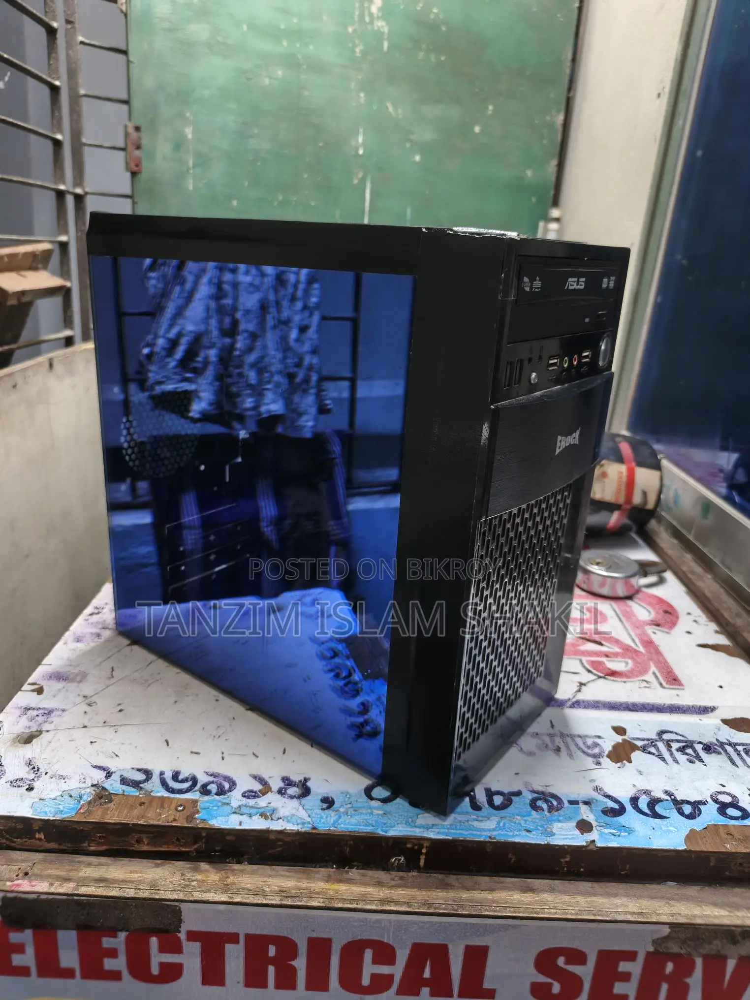 Dextop & Monitor 8gb RAM 128gb Strorej
