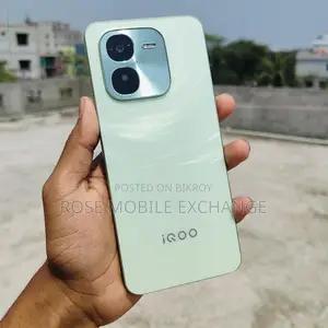 iQOO শনিবারের অফার 💥 (Brand New)