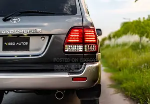 Toyota Land Cruiser 105 1999