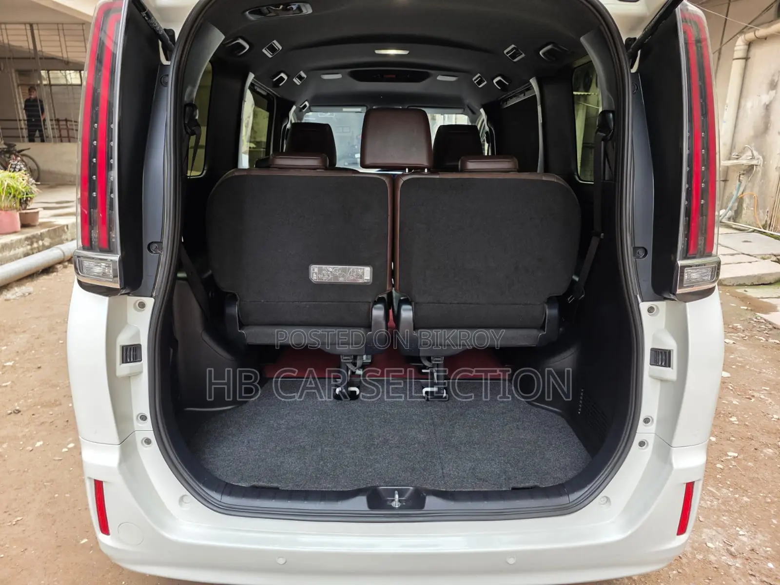 Toyota Esquire GI Premium MIPackage 2019