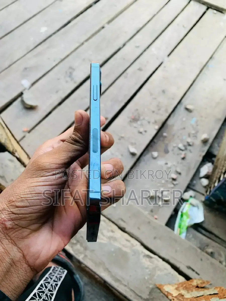 Apple iPhone 12 Pro . (Used)