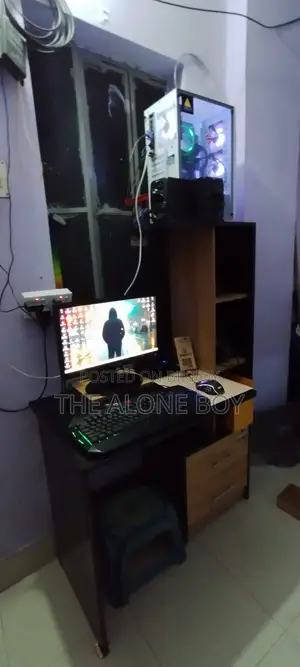 রিডিং টেবিল