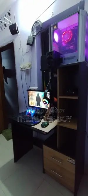 রিডিং টেবিল