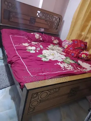 ওয়ারড্রব এবং খাট