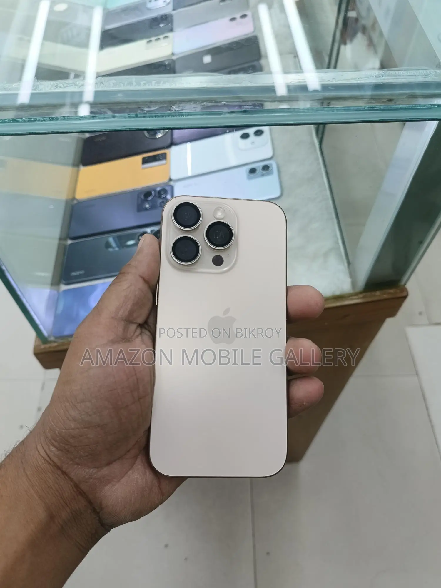 Apple iPhone 16 Pro 128Gb (Singapore) (Used)