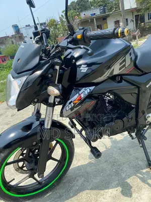 Suzuki Gixxer Monotone . 2017