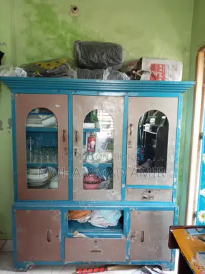 স্টিলের বড় সুকেস Steel Show Ccase