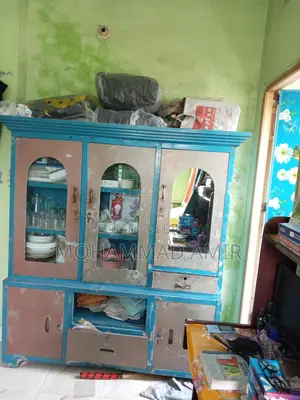 স্টিলের বড় সুকেস Steel Show Ccase