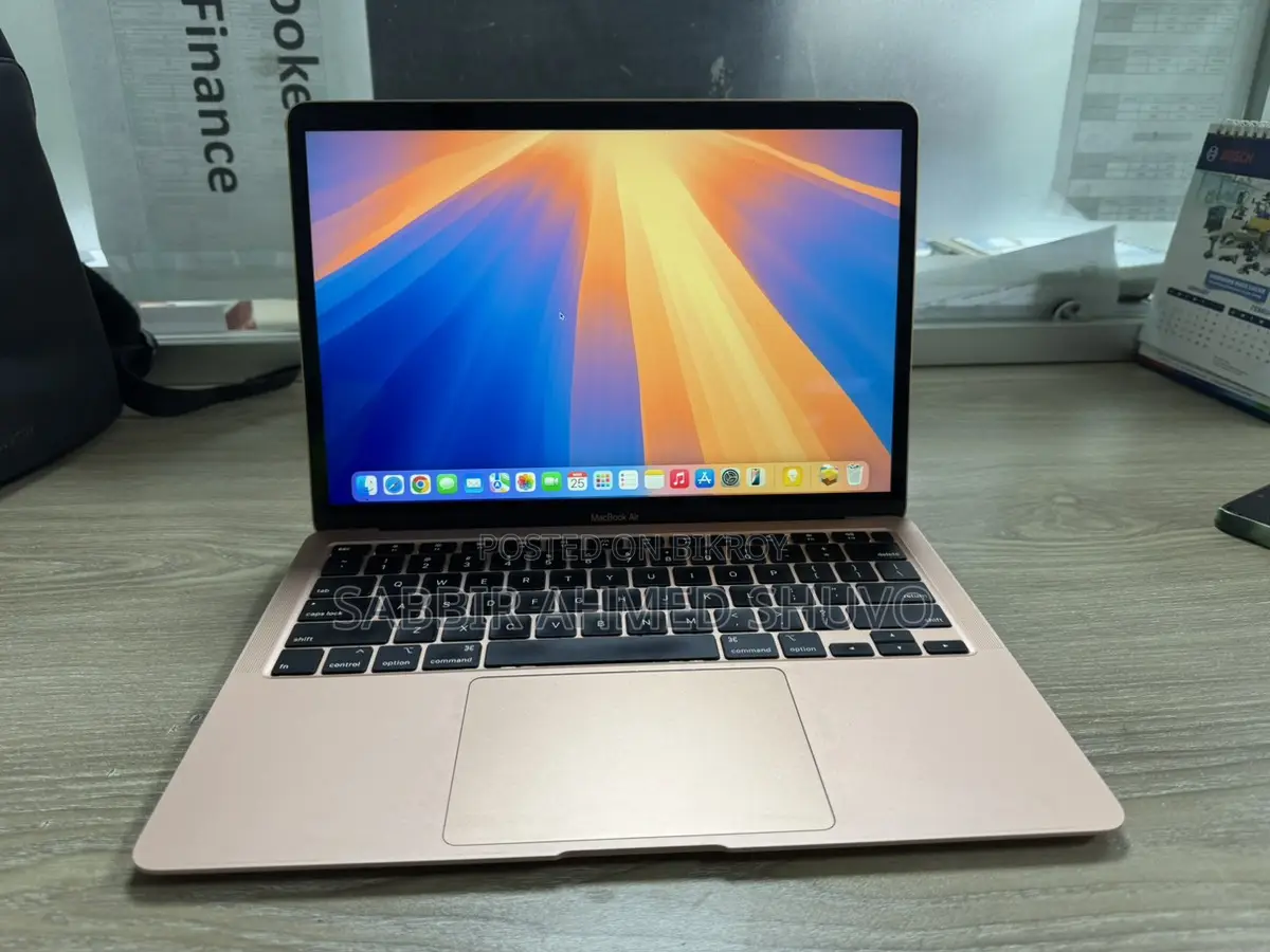Macbook i3