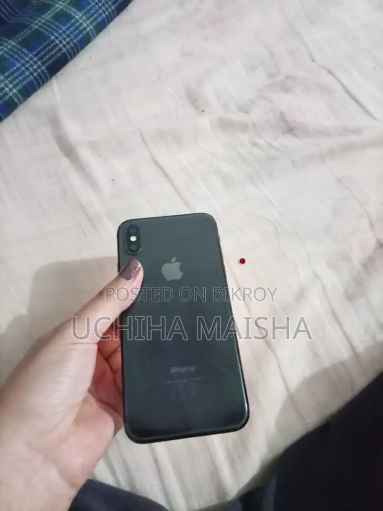 Apple iPhone X . (Used)