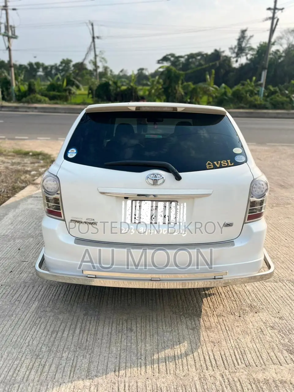 Toyota Axio Fielder 2011