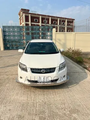 Toyota Axio Fielder 2011
