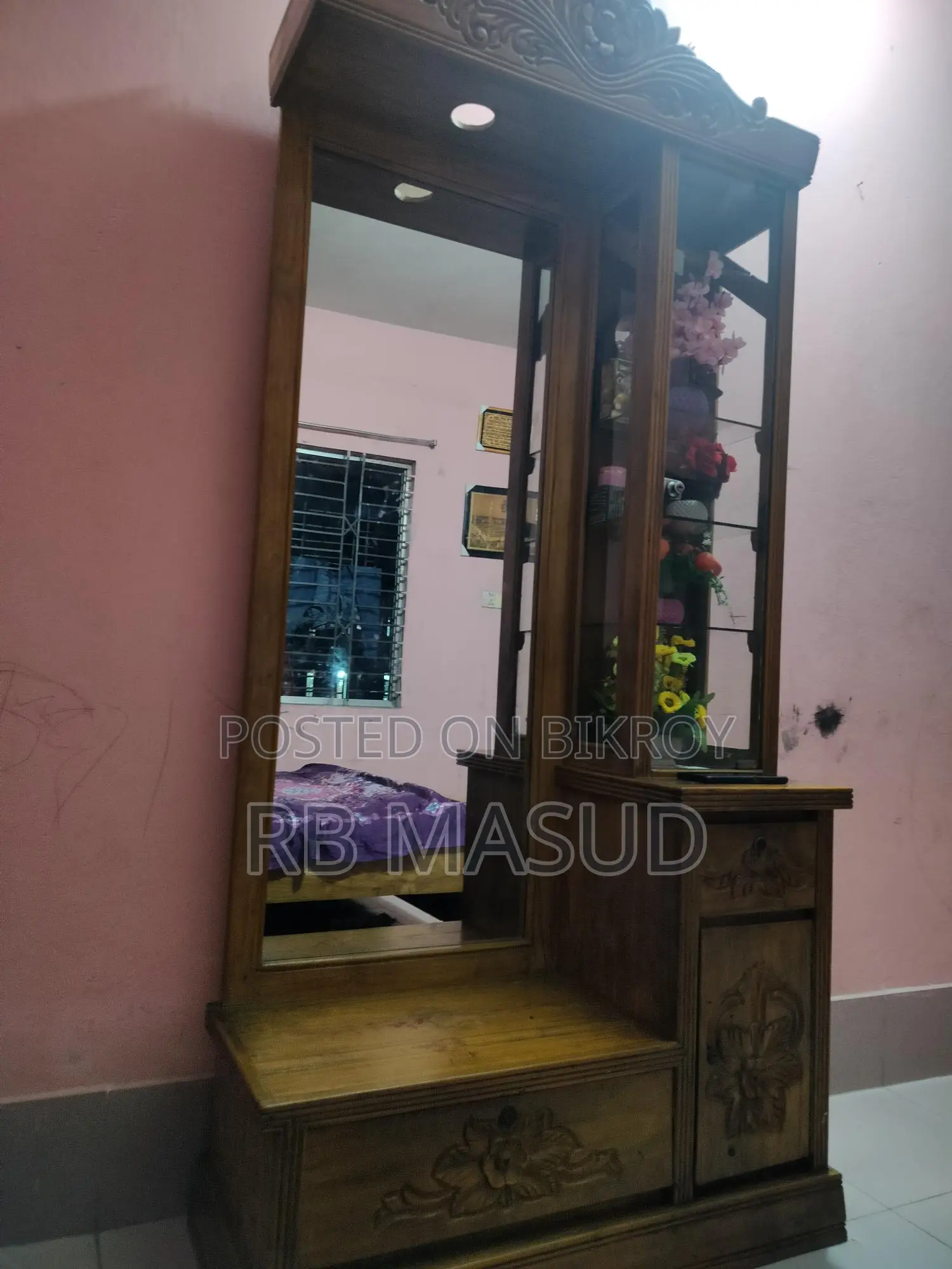 Dressing table for sell