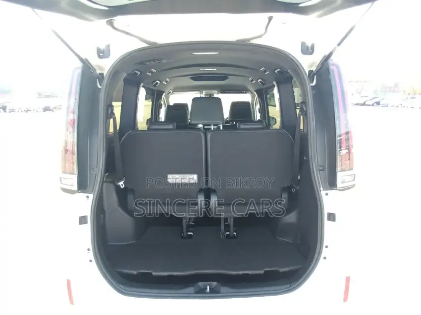 Toyota Esquire GI PACKAGE NON HYBRID 2021