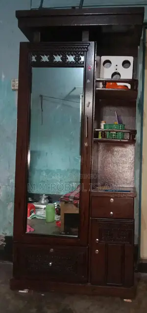 ড্রেসিং টেবিল