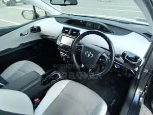 Toyota Prius A_TOURING_SELECTION 2021