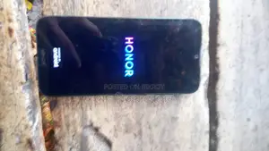 Honor 8s (Used)