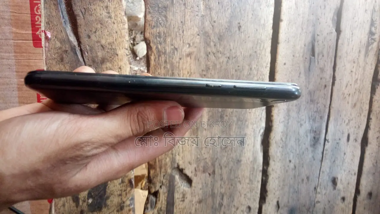 Honor 8s (Used)