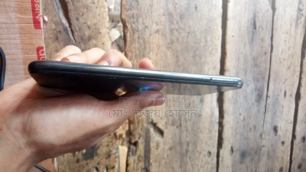 Honor 8s (Used)