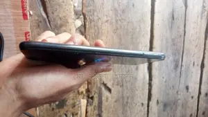 Honor 8s (Used)