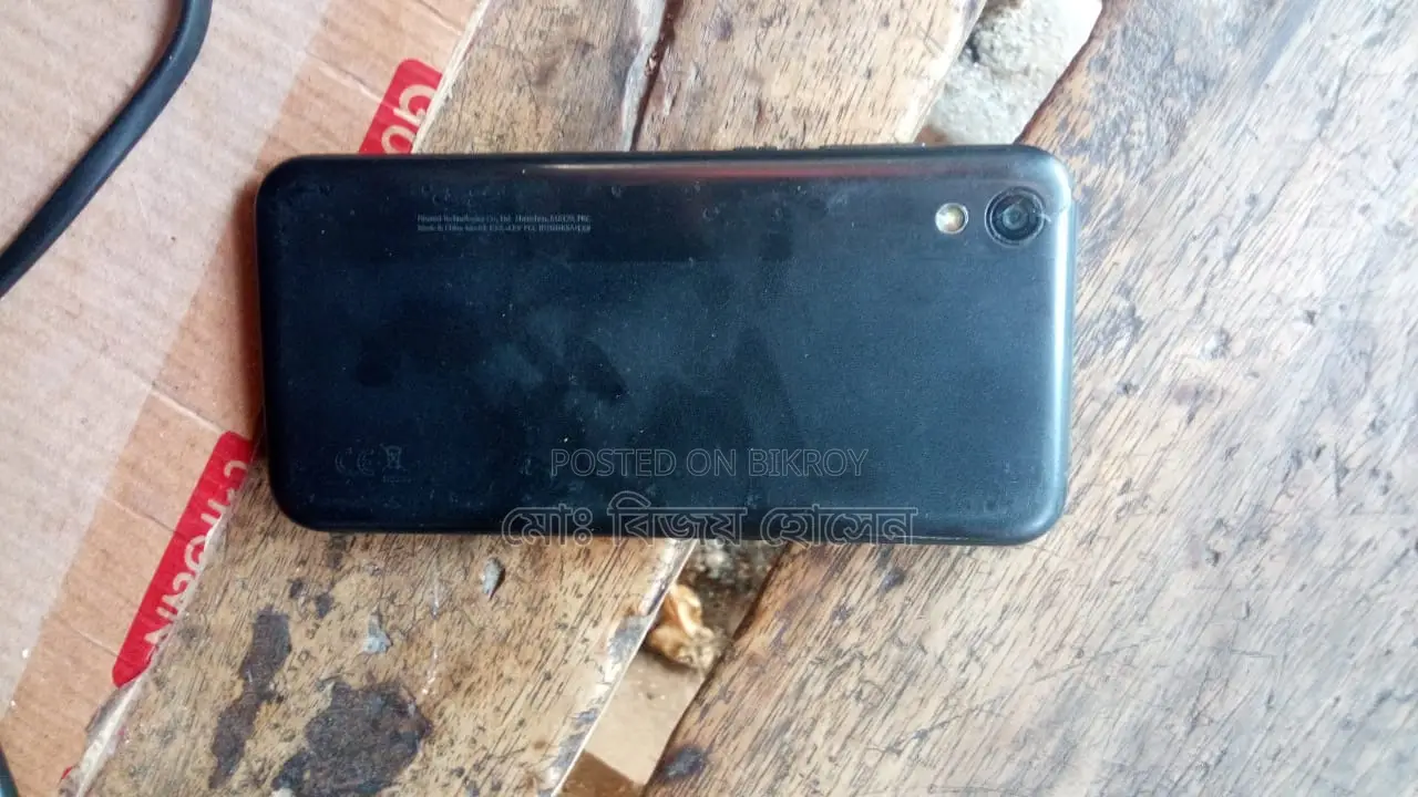 Honor 8s (Used)
