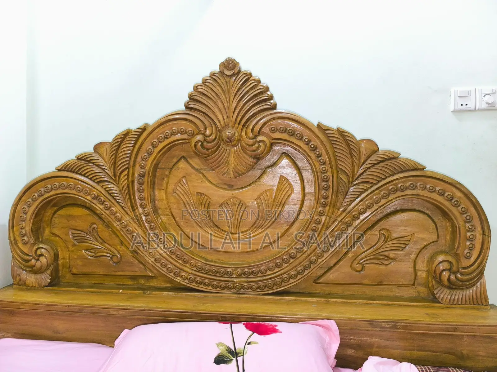 ব্যবহৃত খাট সাথে তোষক ও জাজিম 6×7.5 ফিট