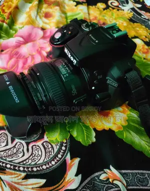 DSLR NIKON D5300