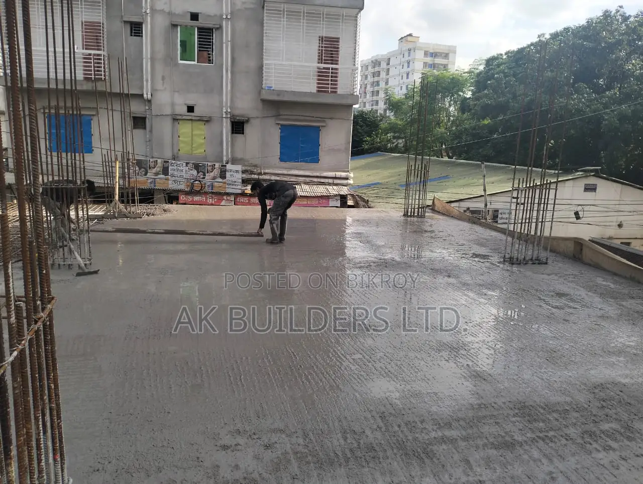 উত্তরা ১০ নং সেক্টরের ২৪নং রাস্তার শেষ মাথায় ১৩৫০ বর্গফুট ফ্ল্যাট!!!